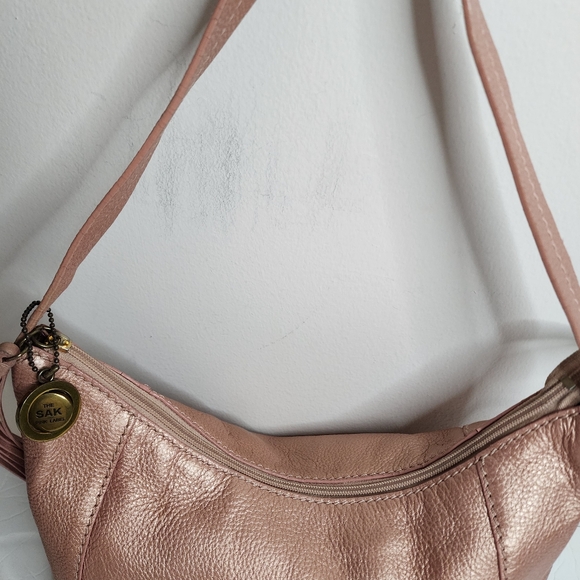 The SAK Pink Label Blush Pebble Leather Fringe Shoulder Bag. - Picture 5 of 10